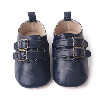 Обувь для новорожденных в британском стиле, обувь для мальчиков с металлической пряжкой, обувь для кроватки из искусственной кожи для малышей 0-18 м, детская обувь с мягкой подошвой для младенцев