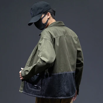 Высококачественная мужская джинсовая куртка, контрастный по цвету жакет, карманы Украшают модный топ из джинсовой одежды в корейском стиле;